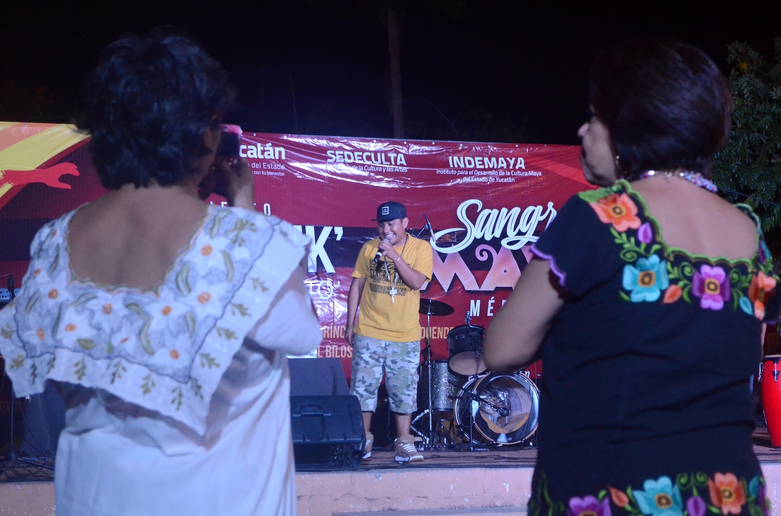 Coloquio sobre lengua maya en CEPHCIS